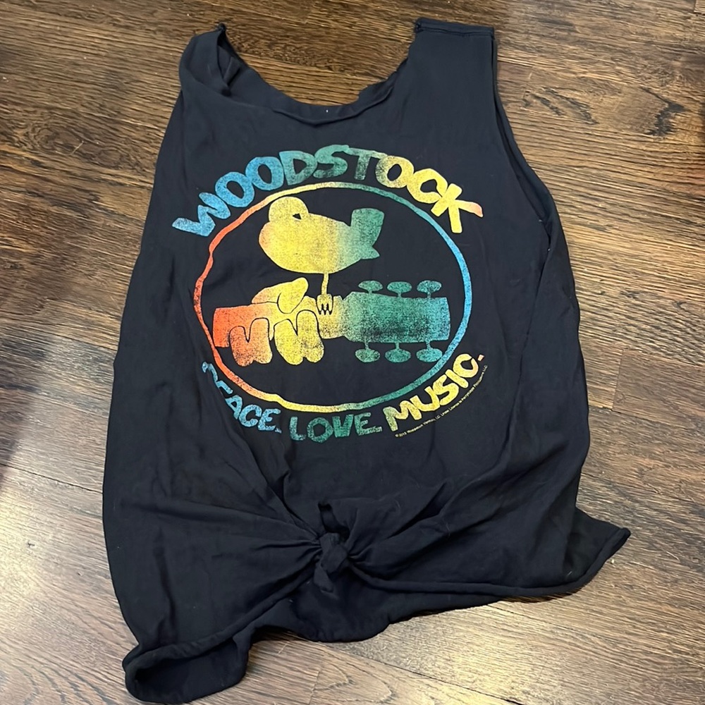 Woodstock top